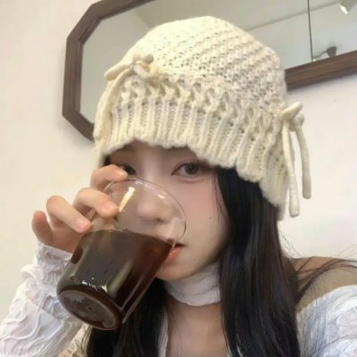 叠影狂花海报